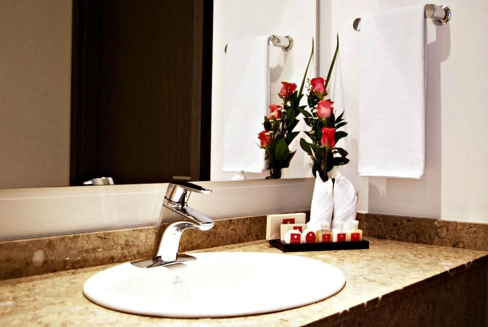 Best Western Calleja Suites Μπογκοτά Εξωτερικό φωτογραφία